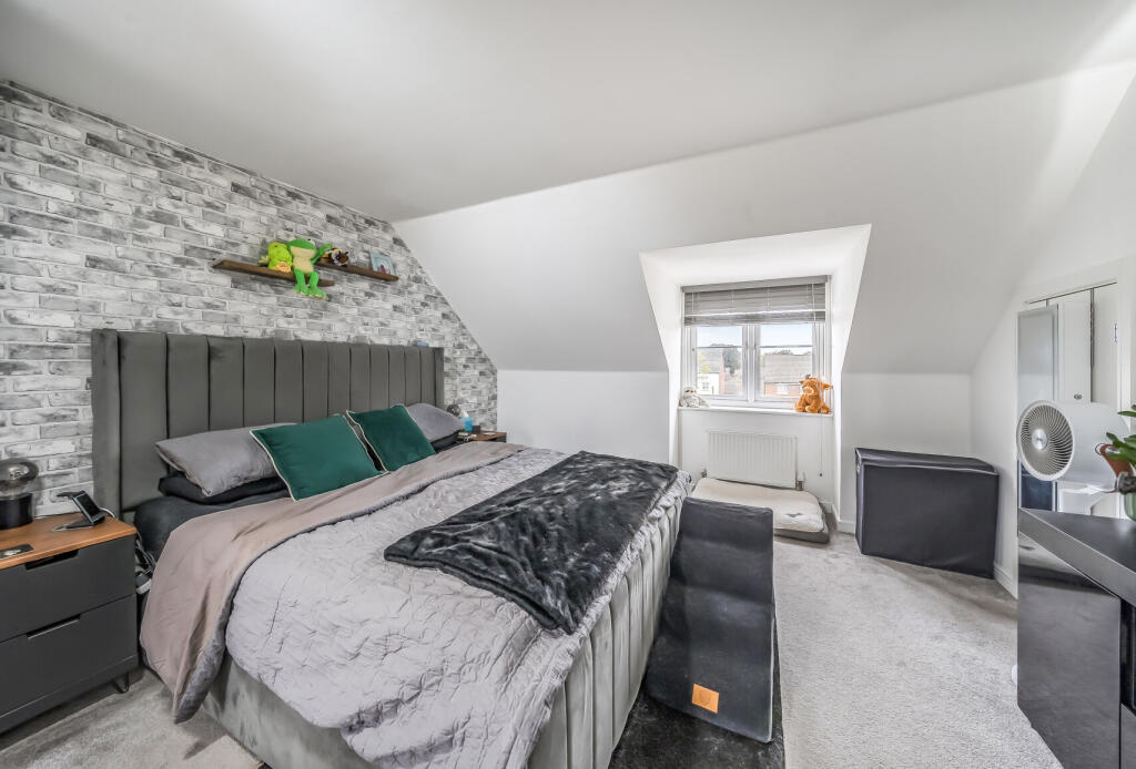 1360172-7-68e4e4b...