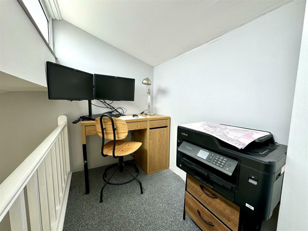 MEZZANINE STUDY AREA
