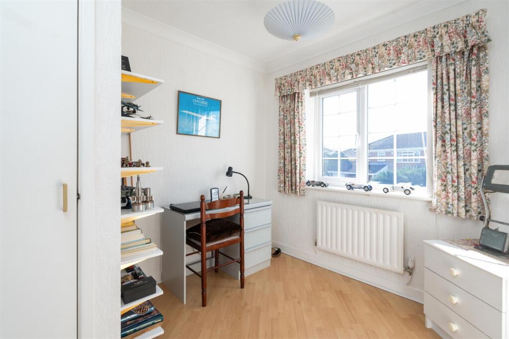 1 Hawbridge Close_7.jpg