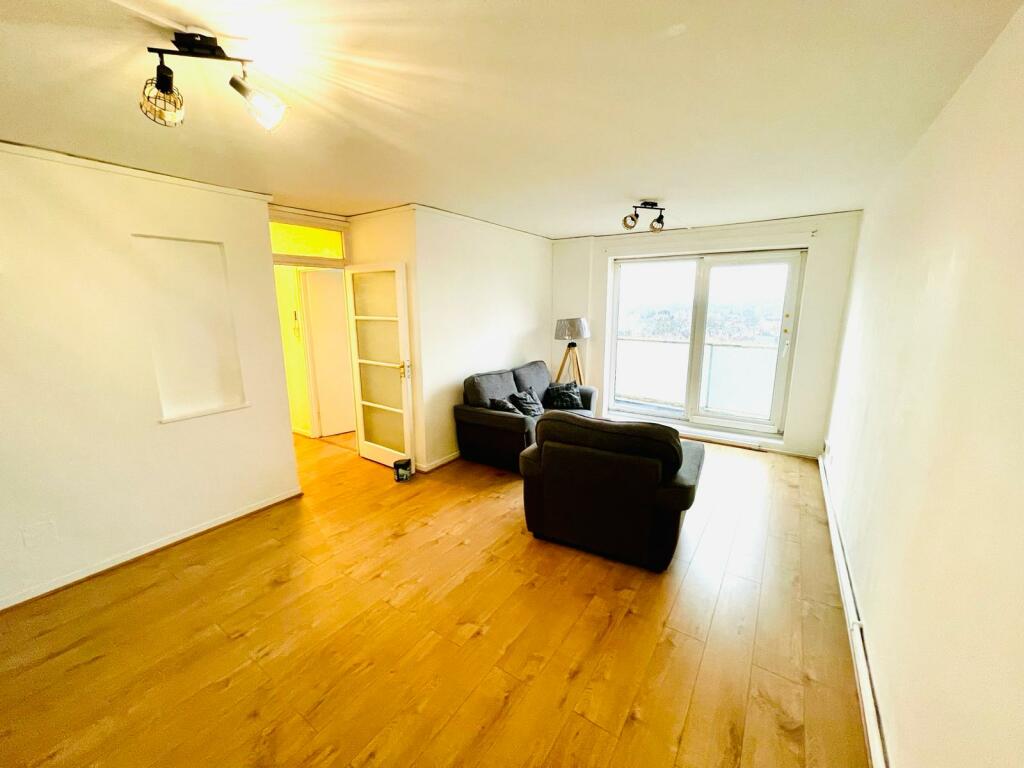 Spacious living room with balcony