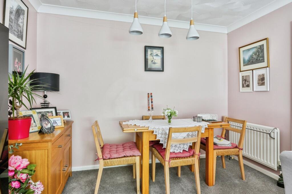 Lounge/Diner