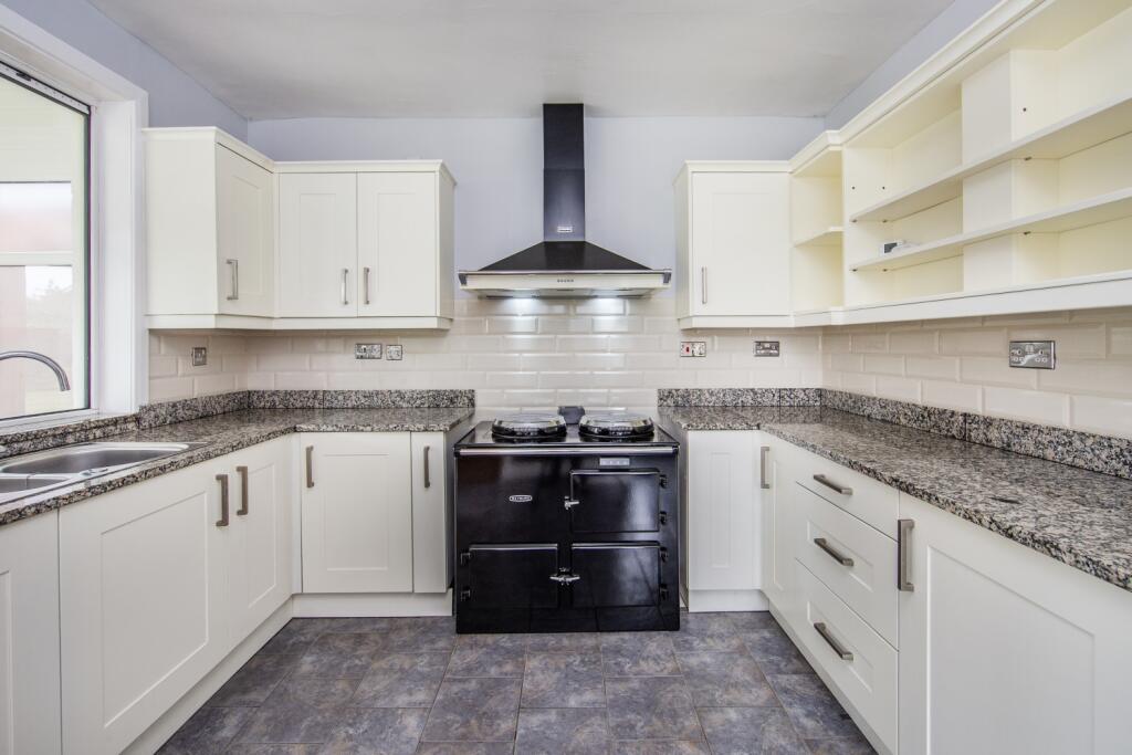 Kitchen 03