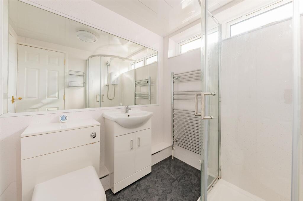 10 McDonald Smith Drive Carnoustie-12.JPG