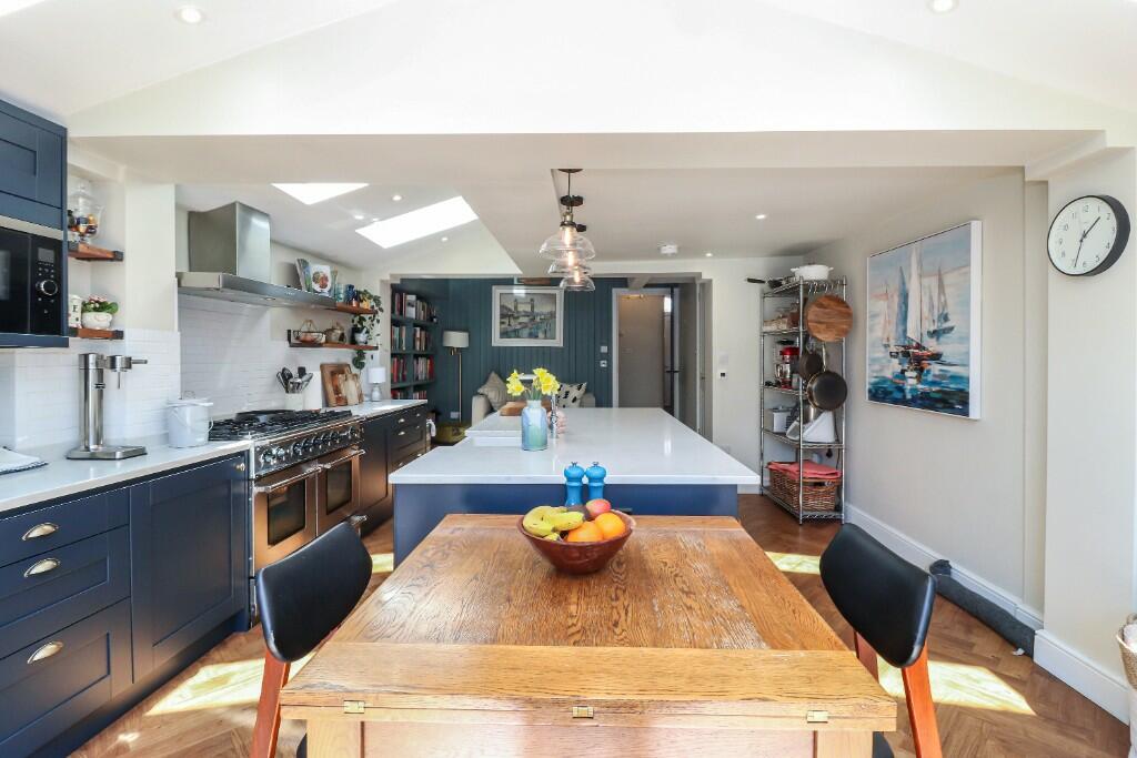 Kitchen/breakfast rm