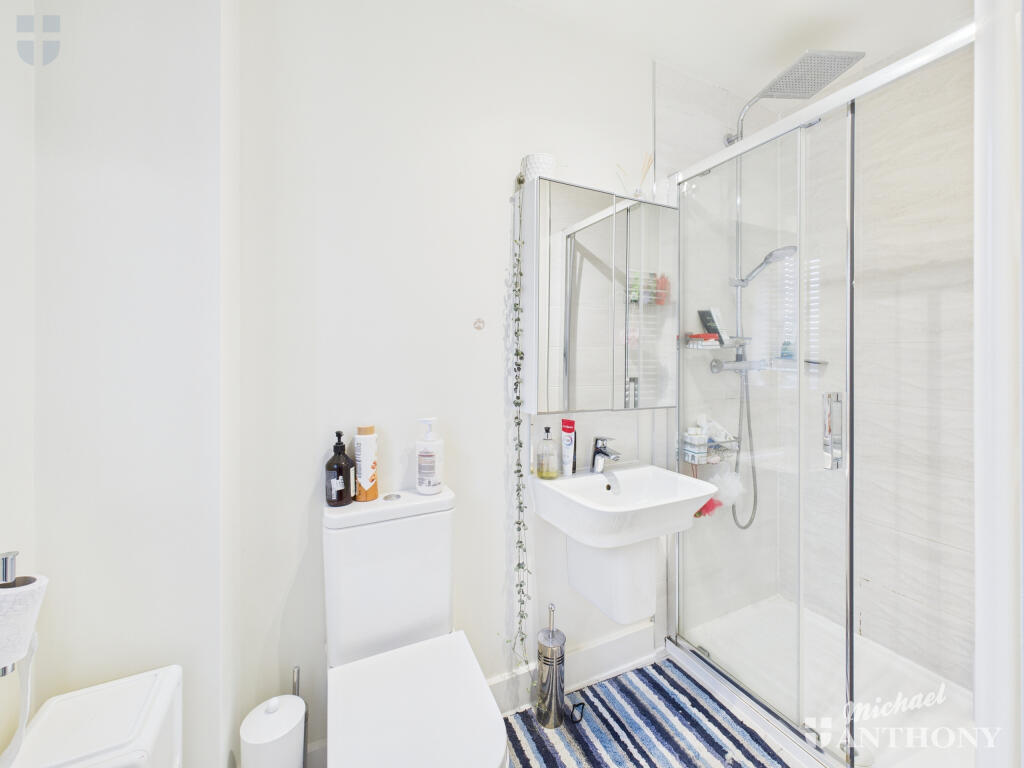 CAM03852G0-PR0493-STILL002