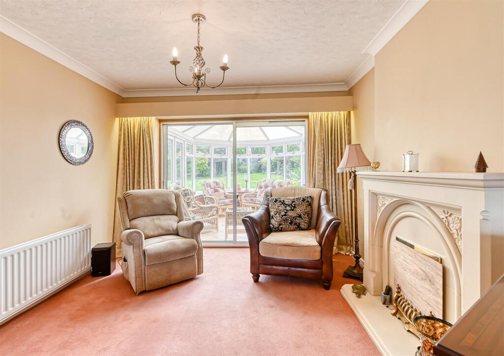 12 Rosemount Gardens-13.jpg