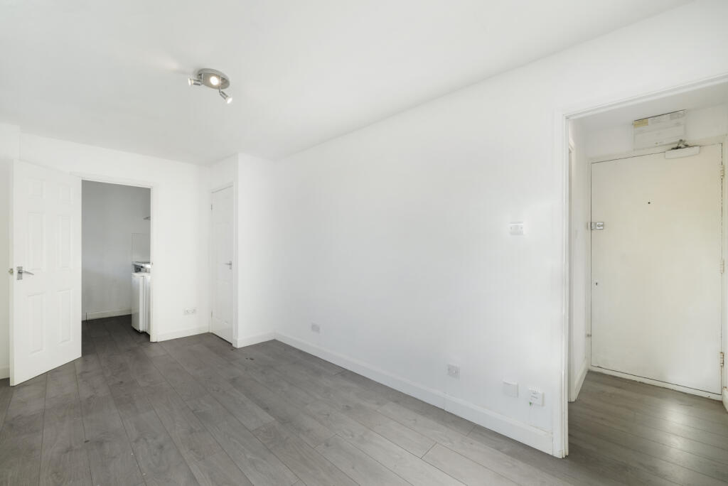 Ranyard close, London, KT9