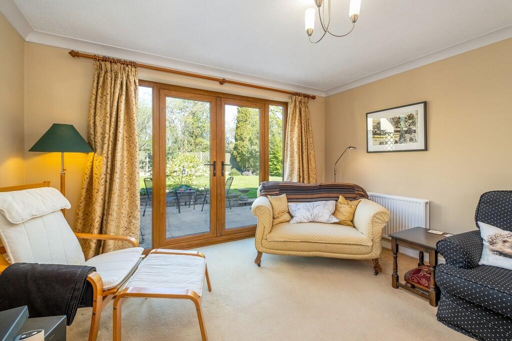 1440px1 Oaklands-...