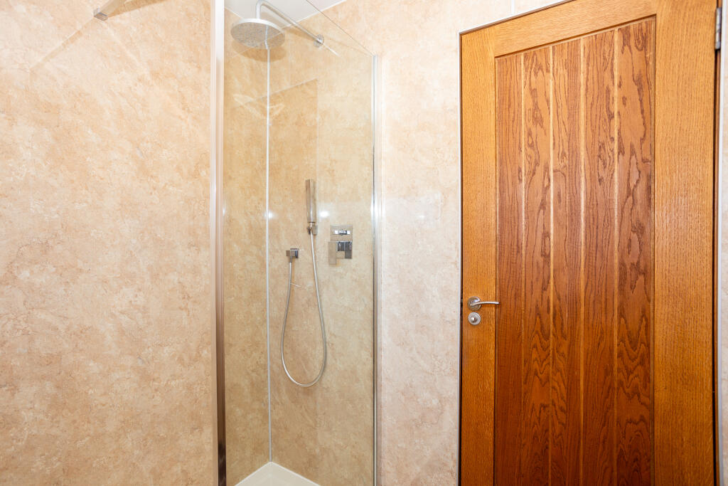 Family Shower Room