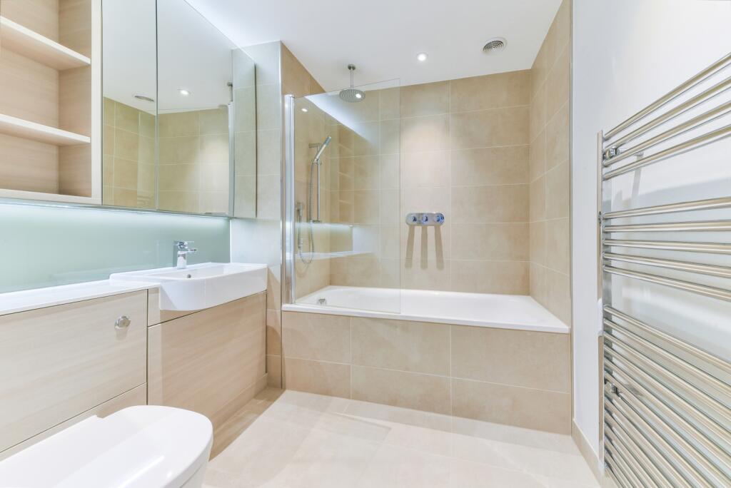 Bathroom - Cassia Po