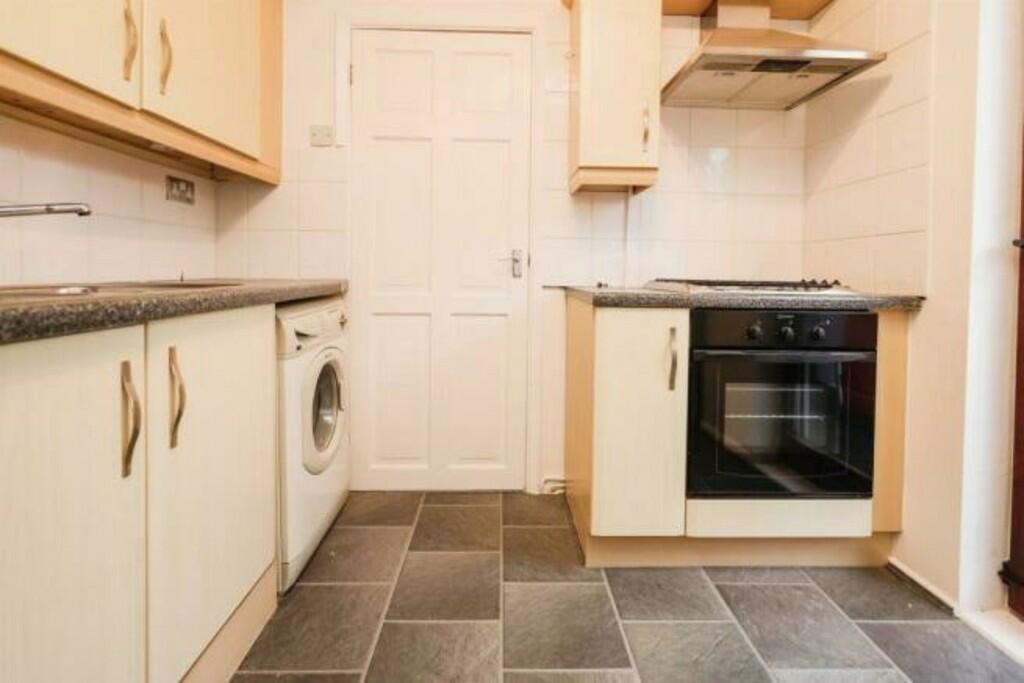 10EC Kitchen.jpeg