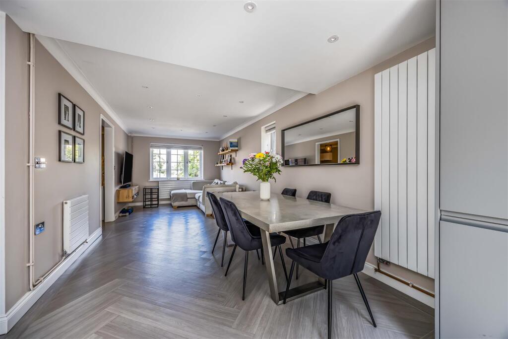 29 Edenbridge Road Southsea-Small-PorticoMarketing