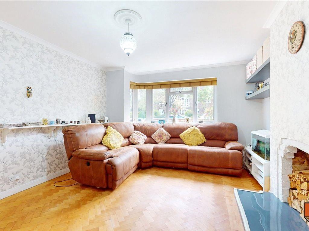 Living room 2.jpg