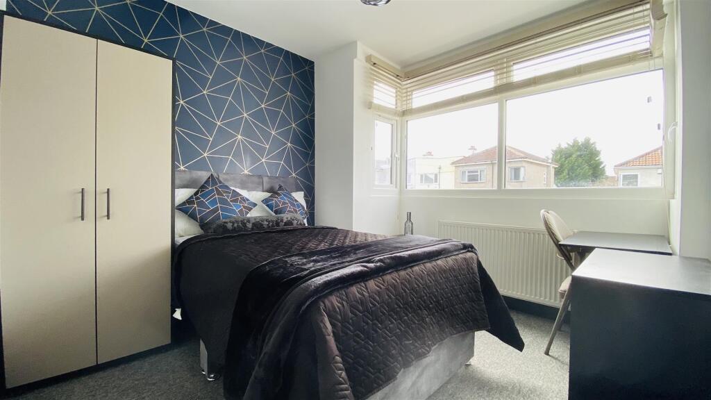 Room 5 En-suite