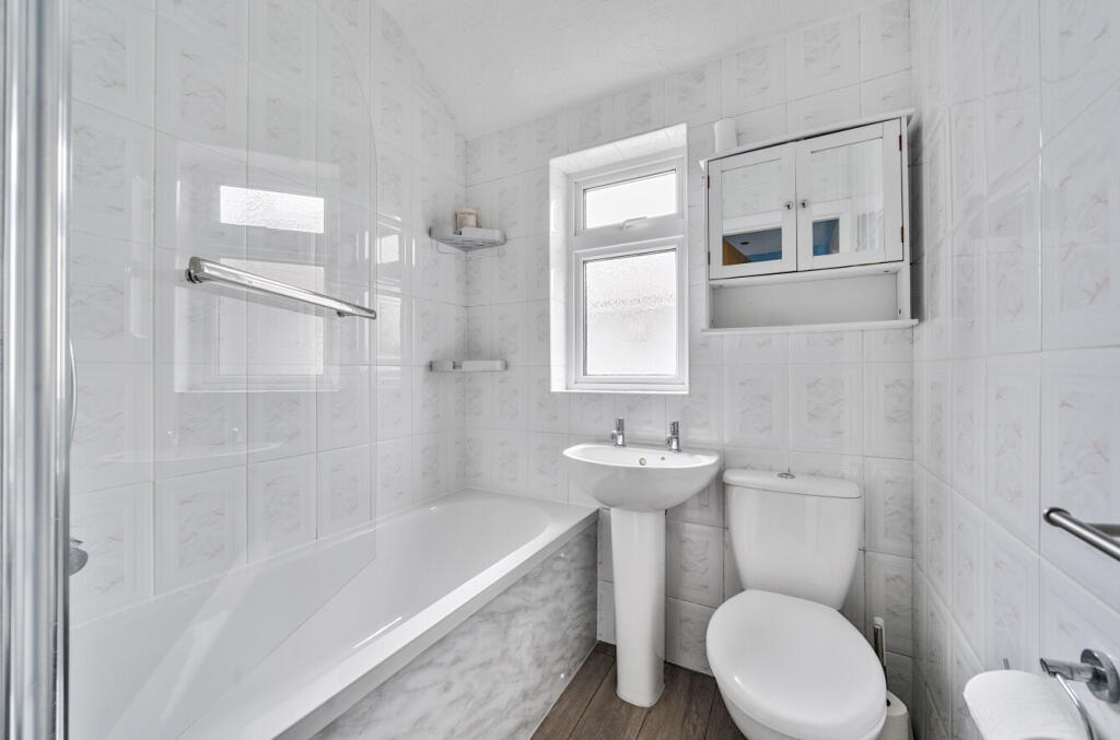 1305470-10-6846d3...