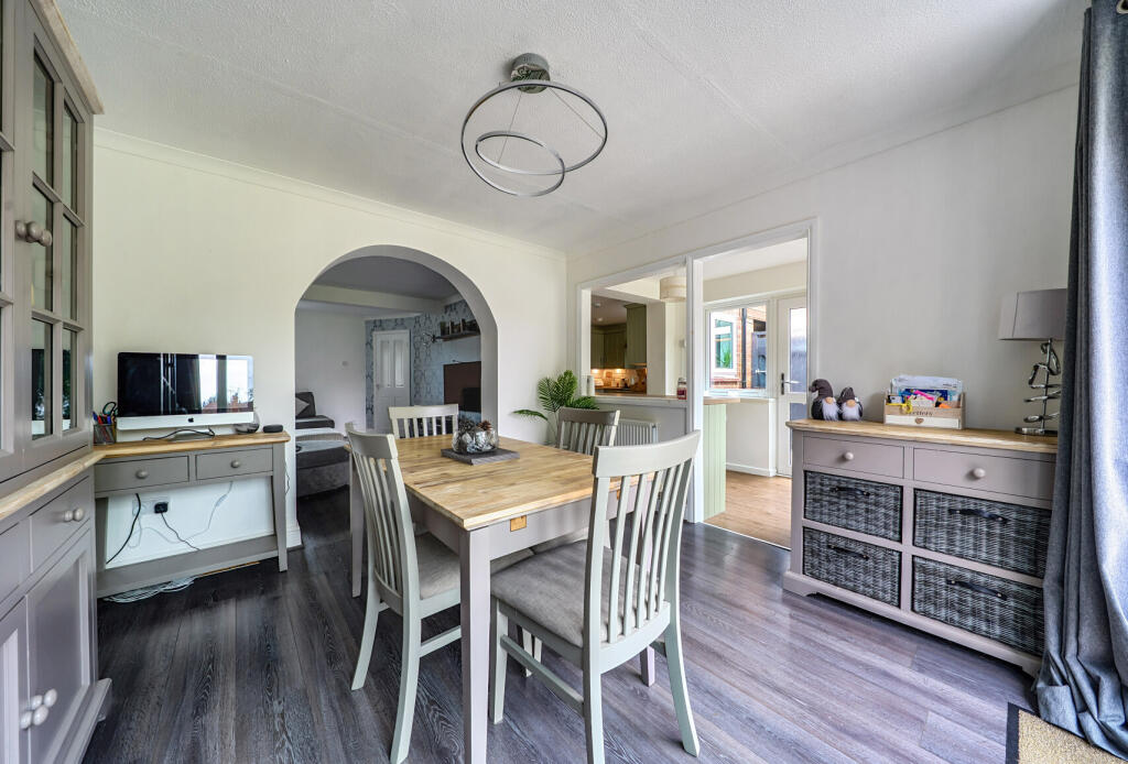 1328275-9-688a0c9...