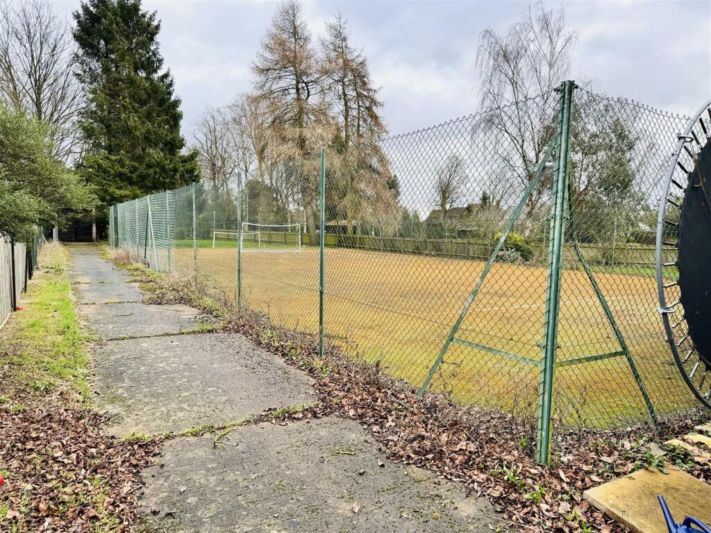 Building Plots, 13 Hartwell Road