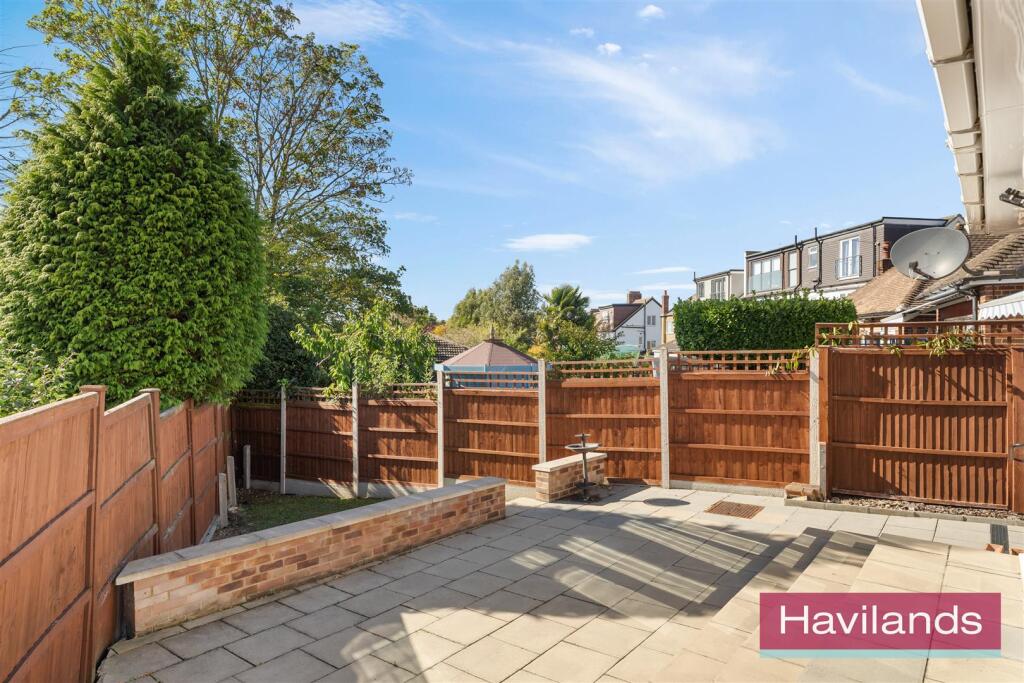 Oakwood Crescent-21.jpg