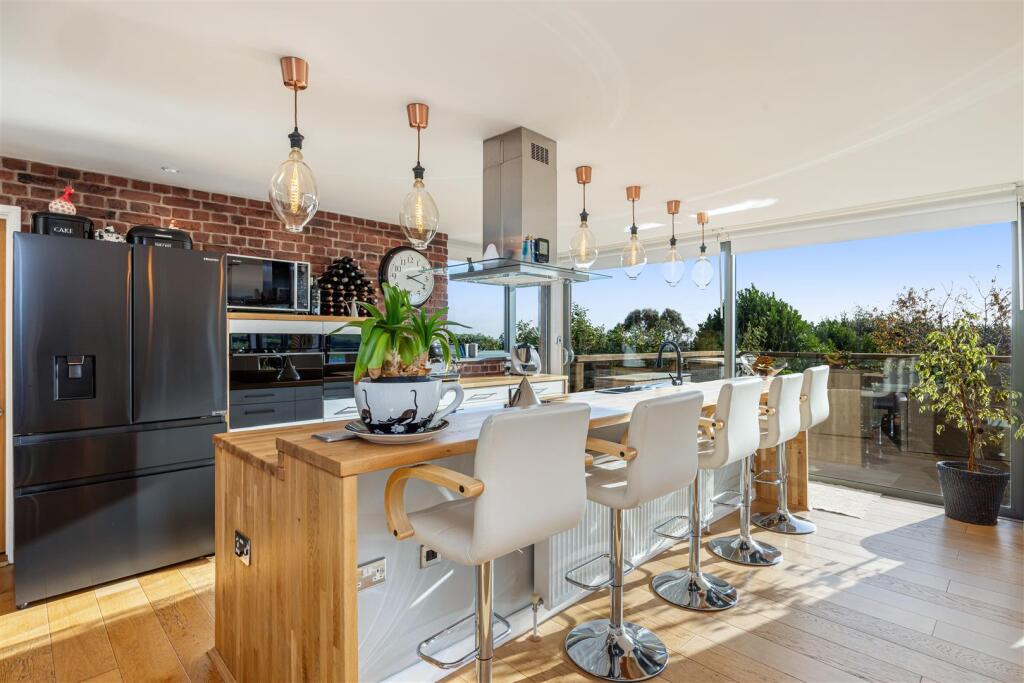 41 - 53 Dunstone Park Road Paignton.jpg