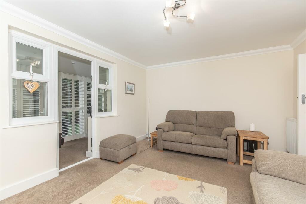 7 Leeward Road18.jpg