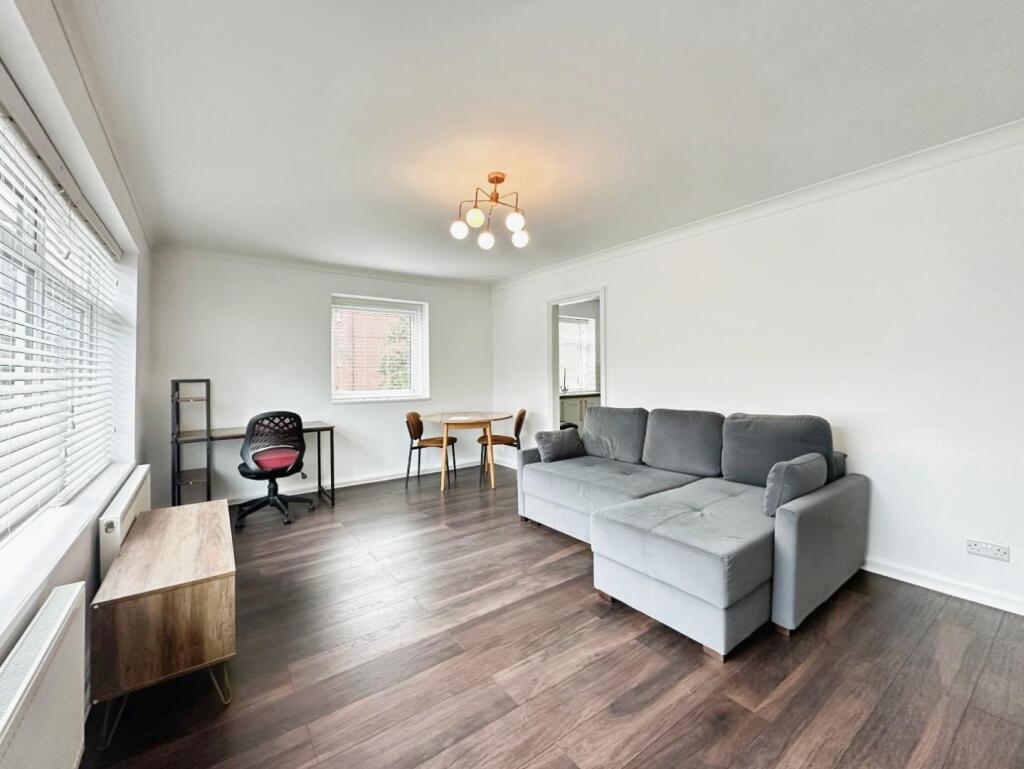 LivingRoom Main.jpg