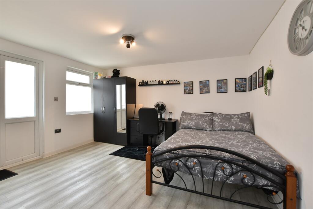 Workshop/Outbuildings