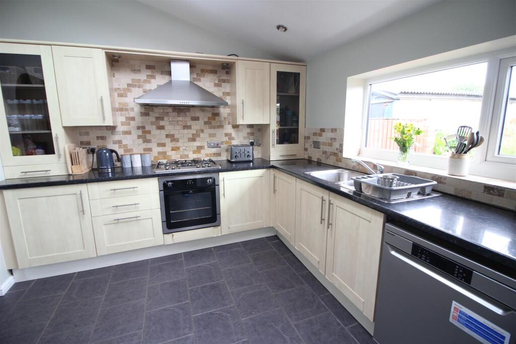 Fitted Kitchen