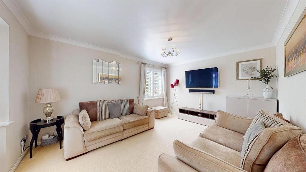 Second living Room - - Spacious house for Sale - E