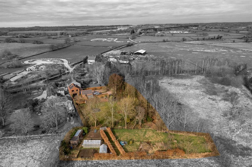 Lot 1 - House and garden