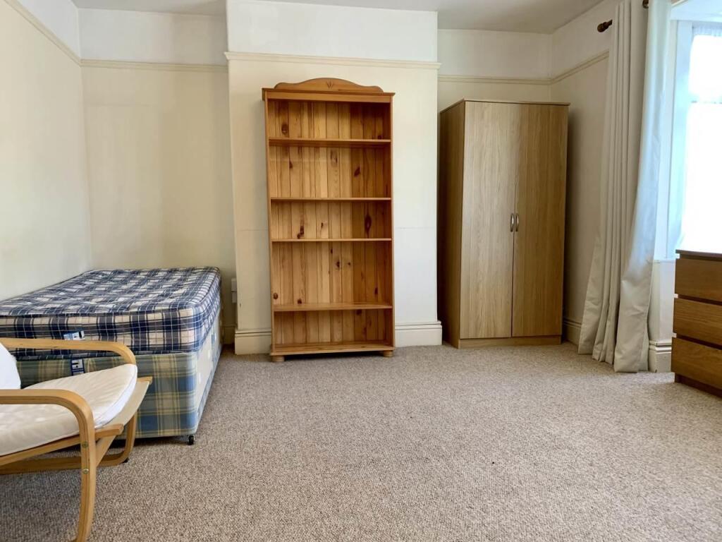 Bedroom 1.jpeg