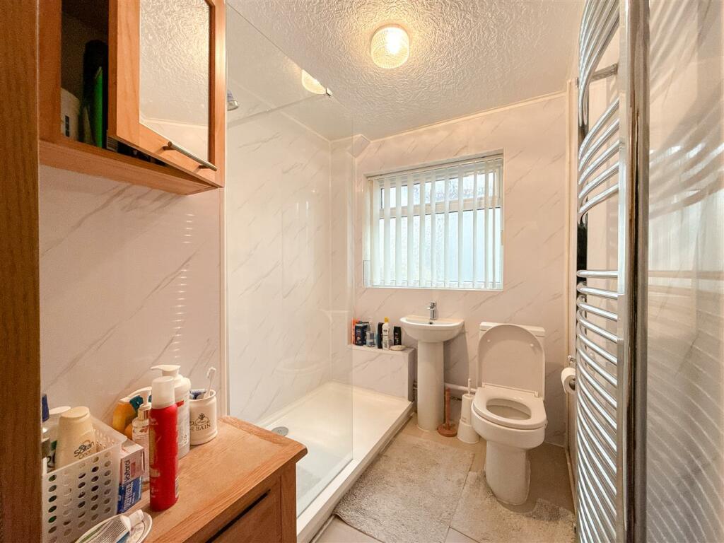 Shower Room .jpg