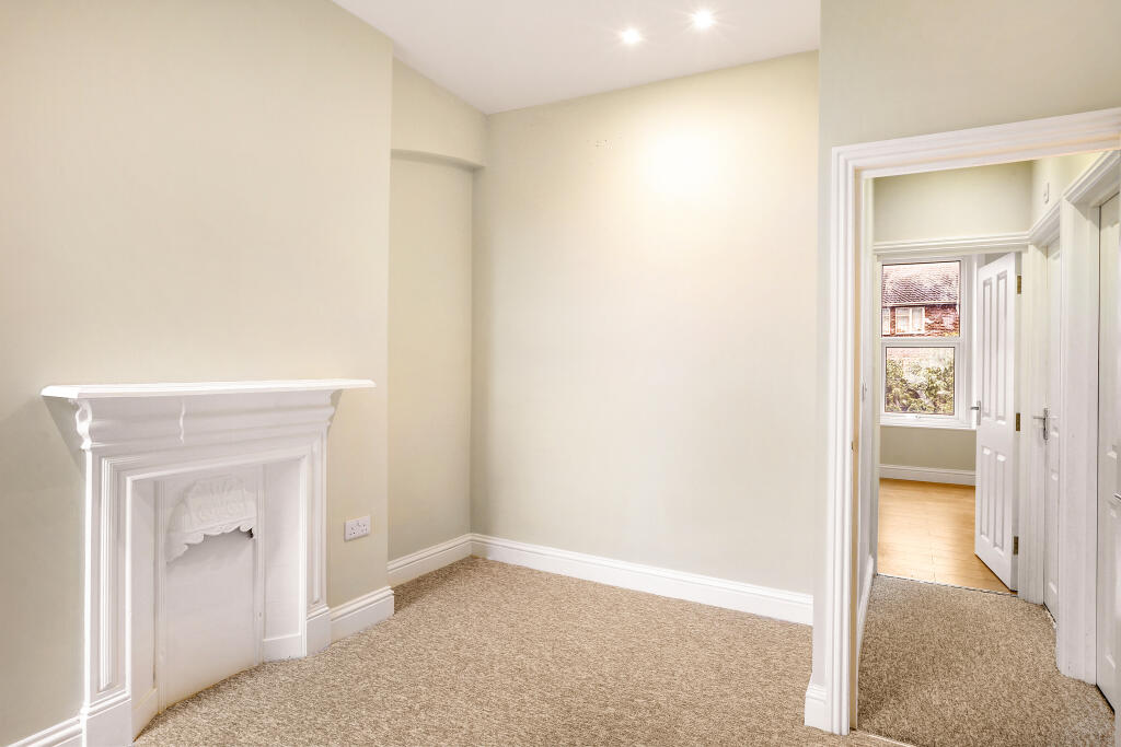 Flat 2, 165 St. Marg