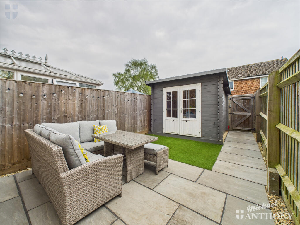 CAM03218G0-PR0620-STILL011