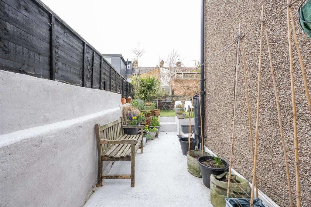 Ramsay Road E7