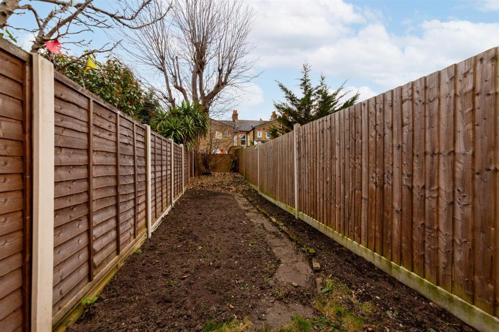 19 Bickley street SW17 9NF-11.jpg