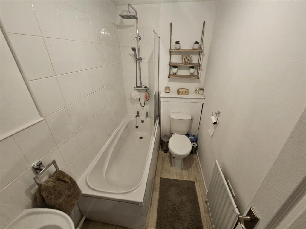 Bathroom W.C.
