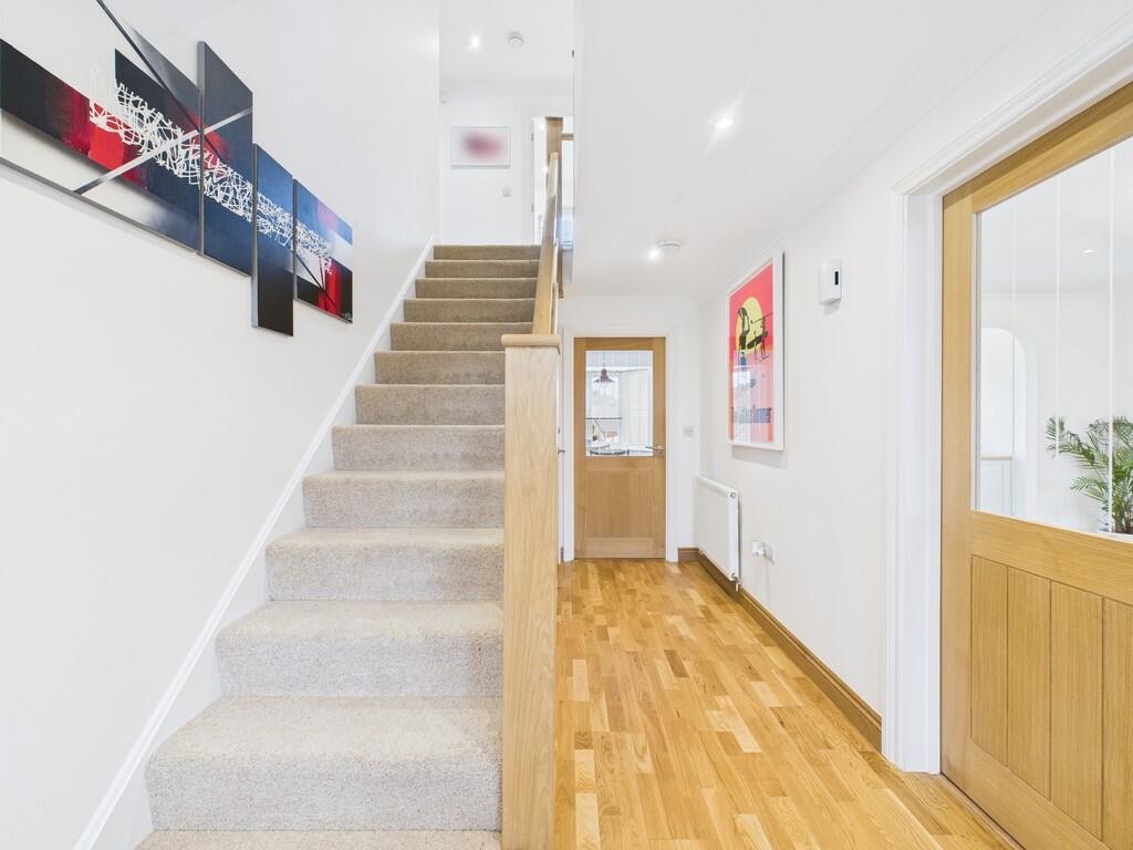 CAM02089G0-PR0429...