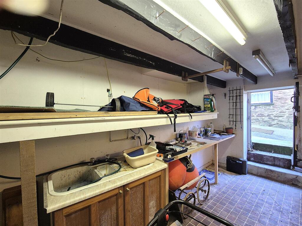 Boat Store