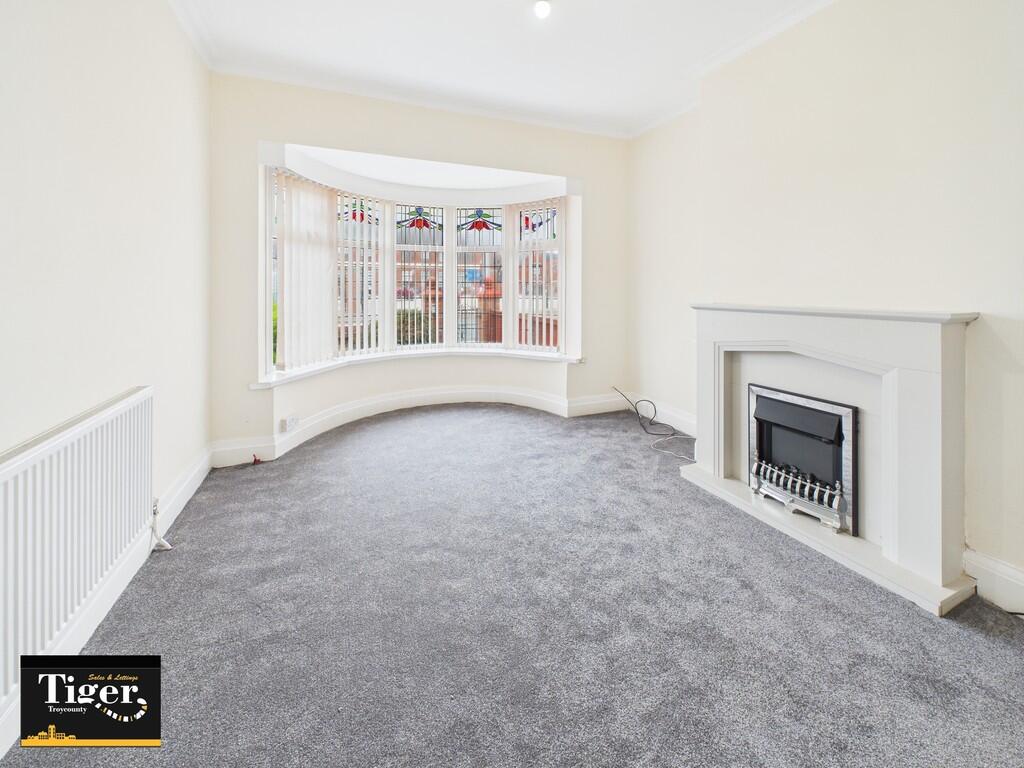 CAM02176G0-PR0724...