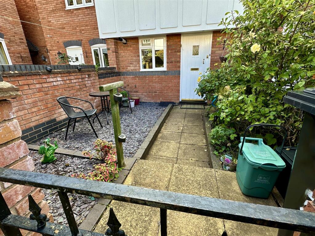 courtyard garden