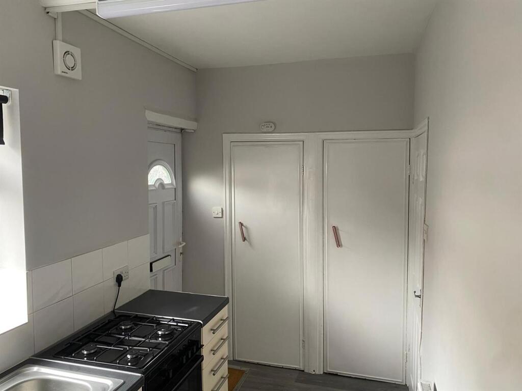 Kitchen photo.jpg