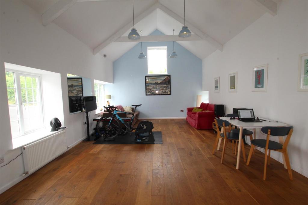 cottage internal.JPG