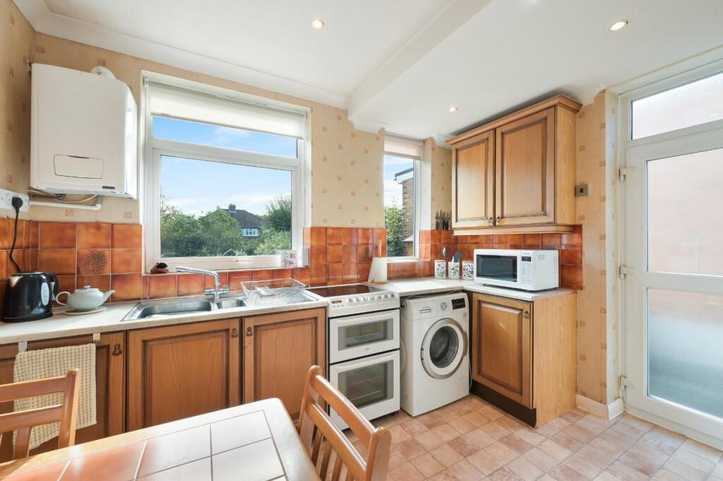 STONELEIGH CRESCENT  (3).jpg