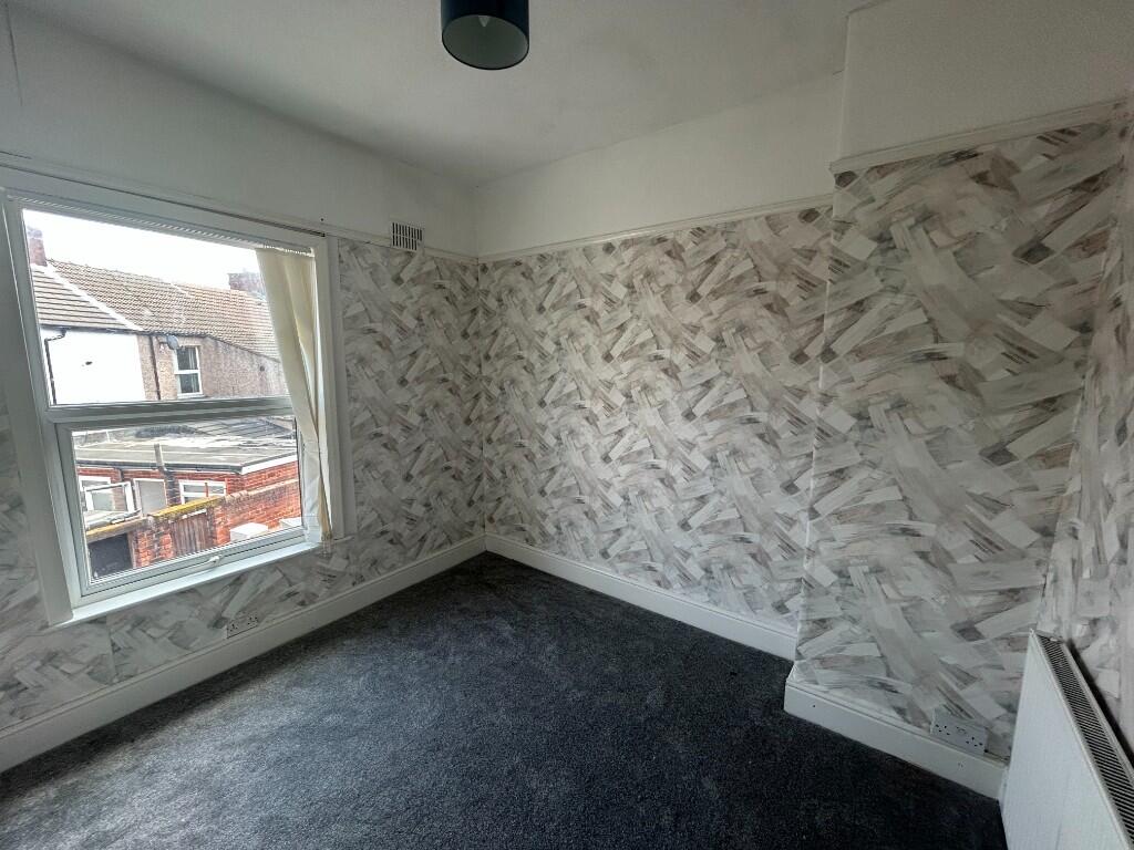 Bedroom (j)