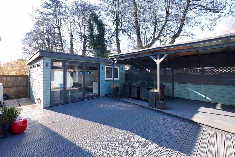 Garden / Summer House 