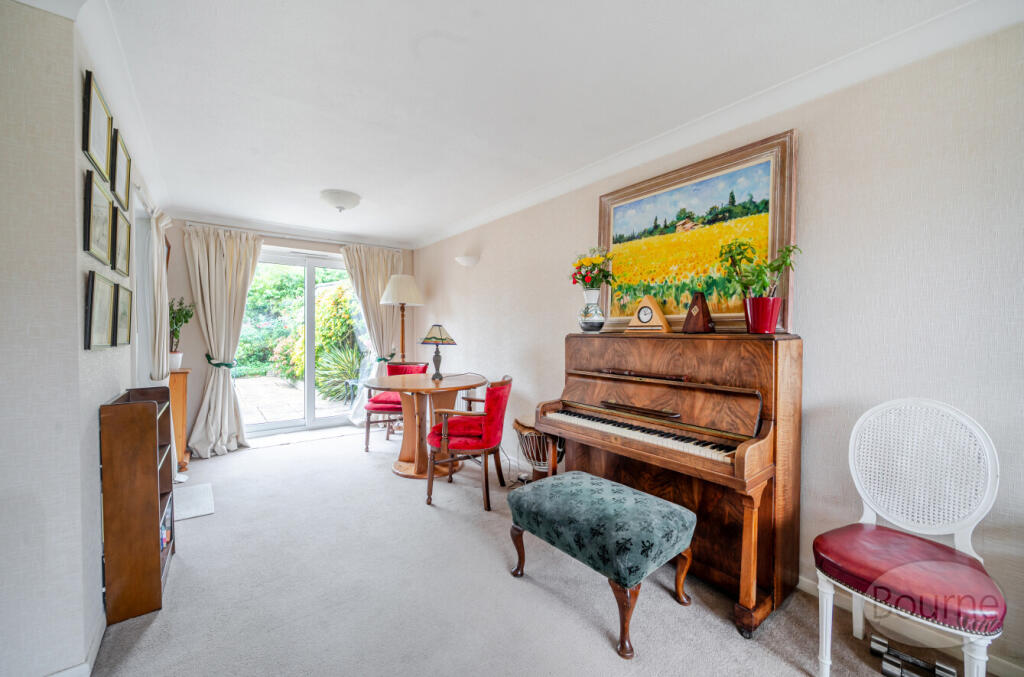 9b8ab81f-c998-47d...