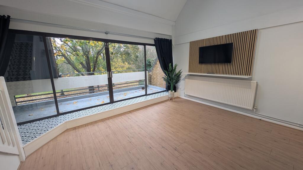 PXL_20251110_0923590