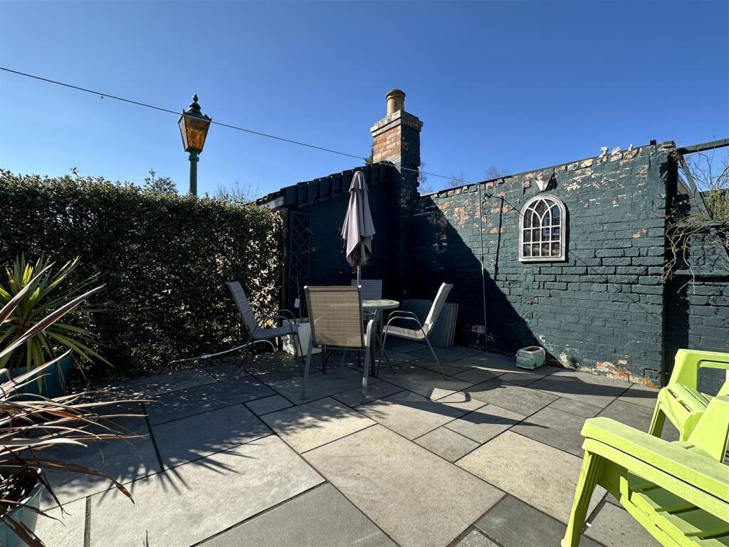 Paved Outdoor Entertainment Space 252