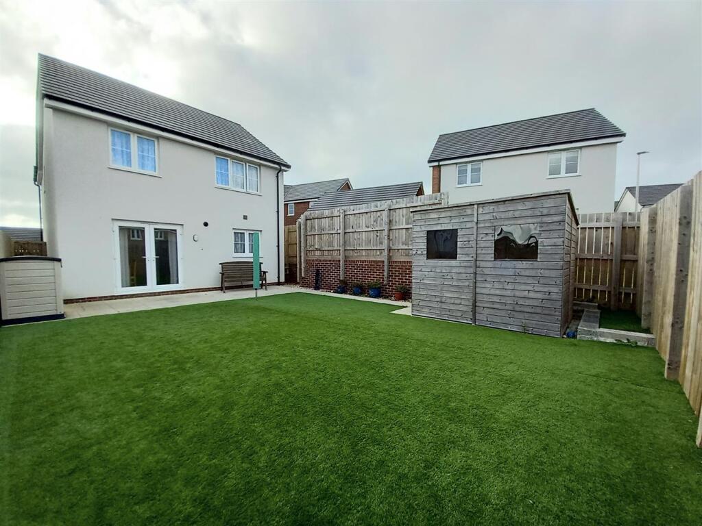 1 Curlew Drive Rear.jpg