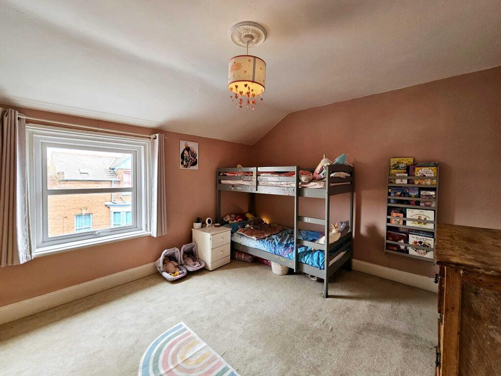 12780447-785c-42fb-8f37-802fb7706cc2